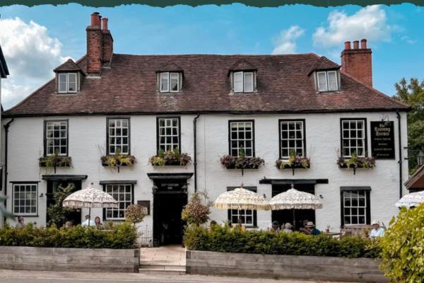 The Running Horses Hotel Mickleham Exterior photo