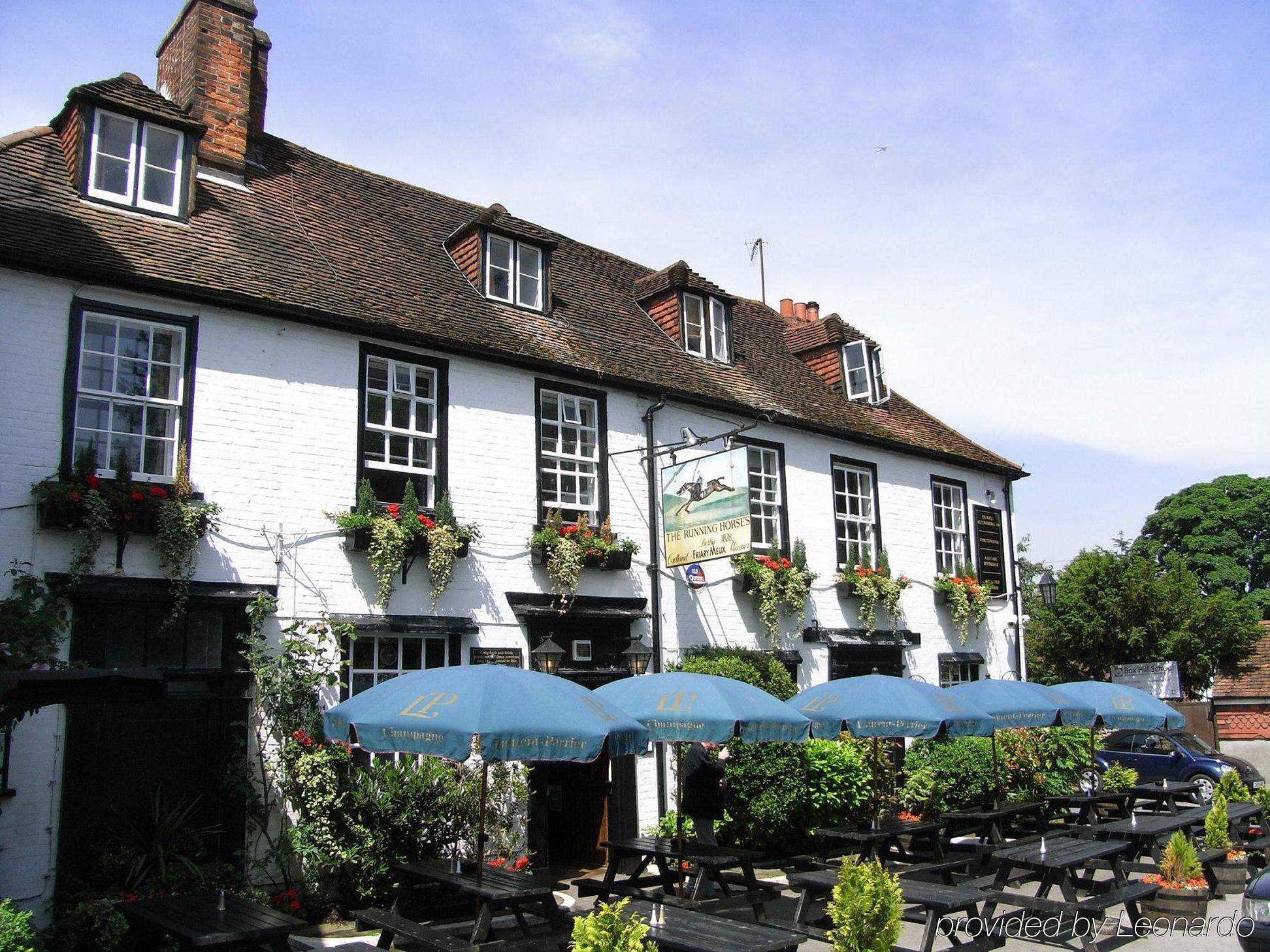 The Running Horses Hotel Mickleham Exterior photo