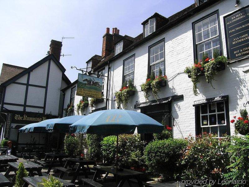 The Running Horses Hotel Mickleham Exterior photo